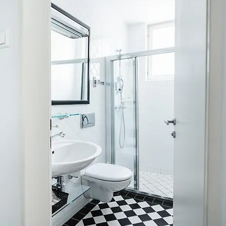 Guest house Preseren 4*